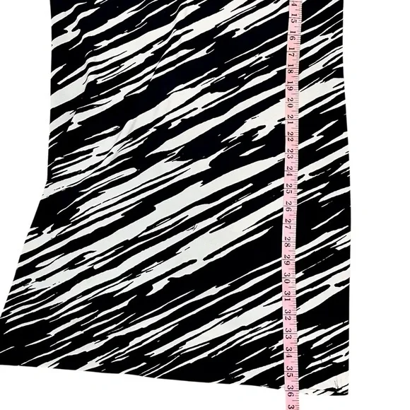 Trina Turk Black and White Long Sleeve Dress - Picture 11 of 11